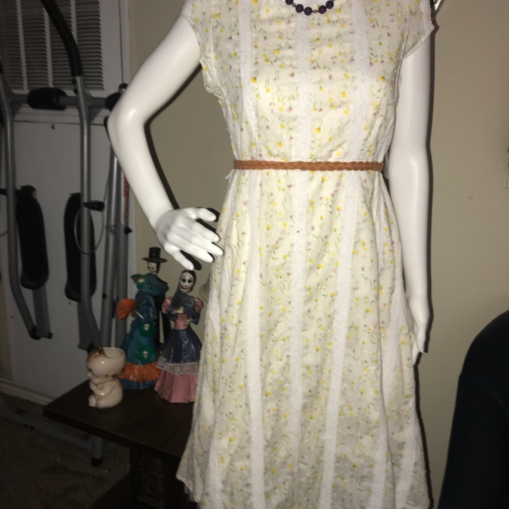 Vintage look dress yellow white tulle 40s